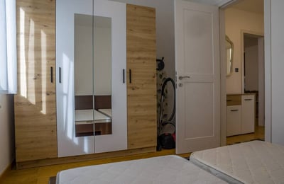 Langzeitmiete einer modernen 3-Zimmer-Wohnung, 72 m², Stadtteil Voždovac, Belgrad, Serbien
